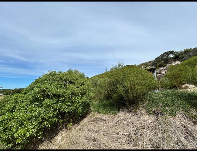 1,145M² VACANT LAND FOR SALE IN PARADISE BEACH